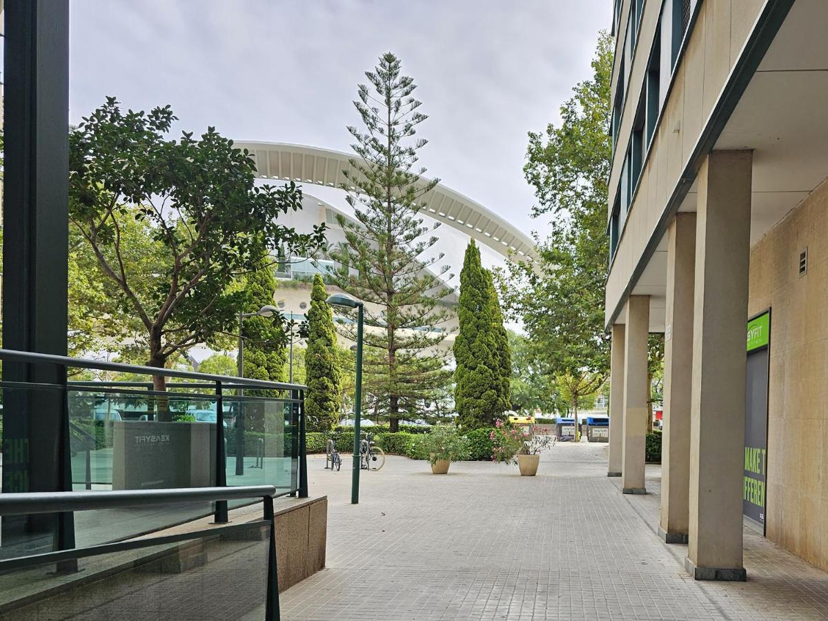 Apartamentos Las Ciencias F Valencia Bagian luar foto
